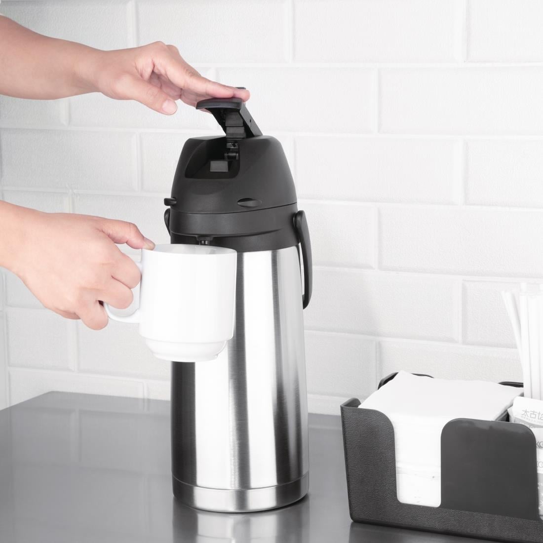 Nisbets Essentials thermoskan met pomp 1,9Ltr