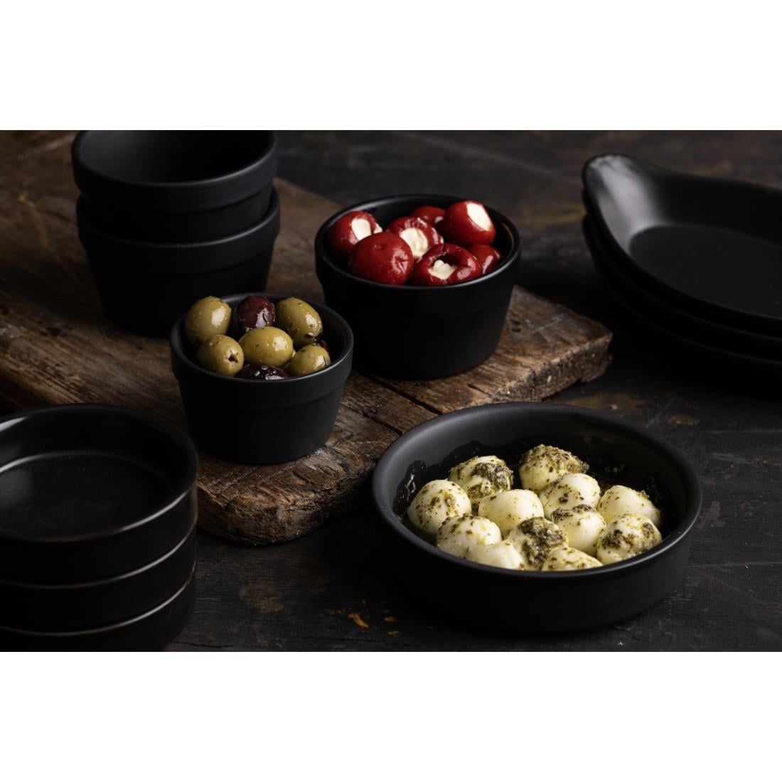 Olympia stapelbare ramekin mat zwart 9,5cm (6 stuks)