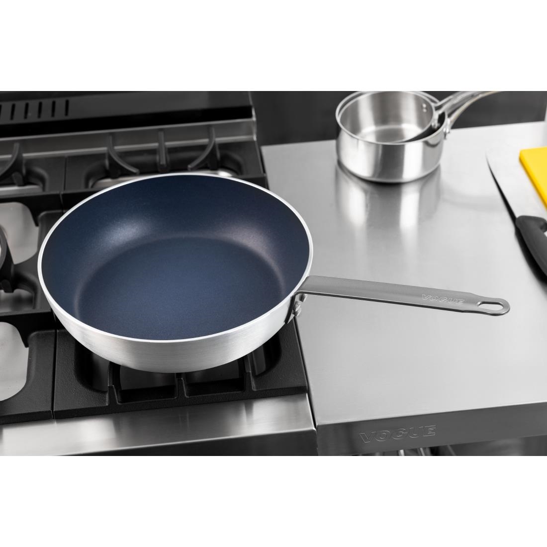 Vogue Aluminium Anti-aanbak Teflon Platinum Plus Sauteerpan 32cm