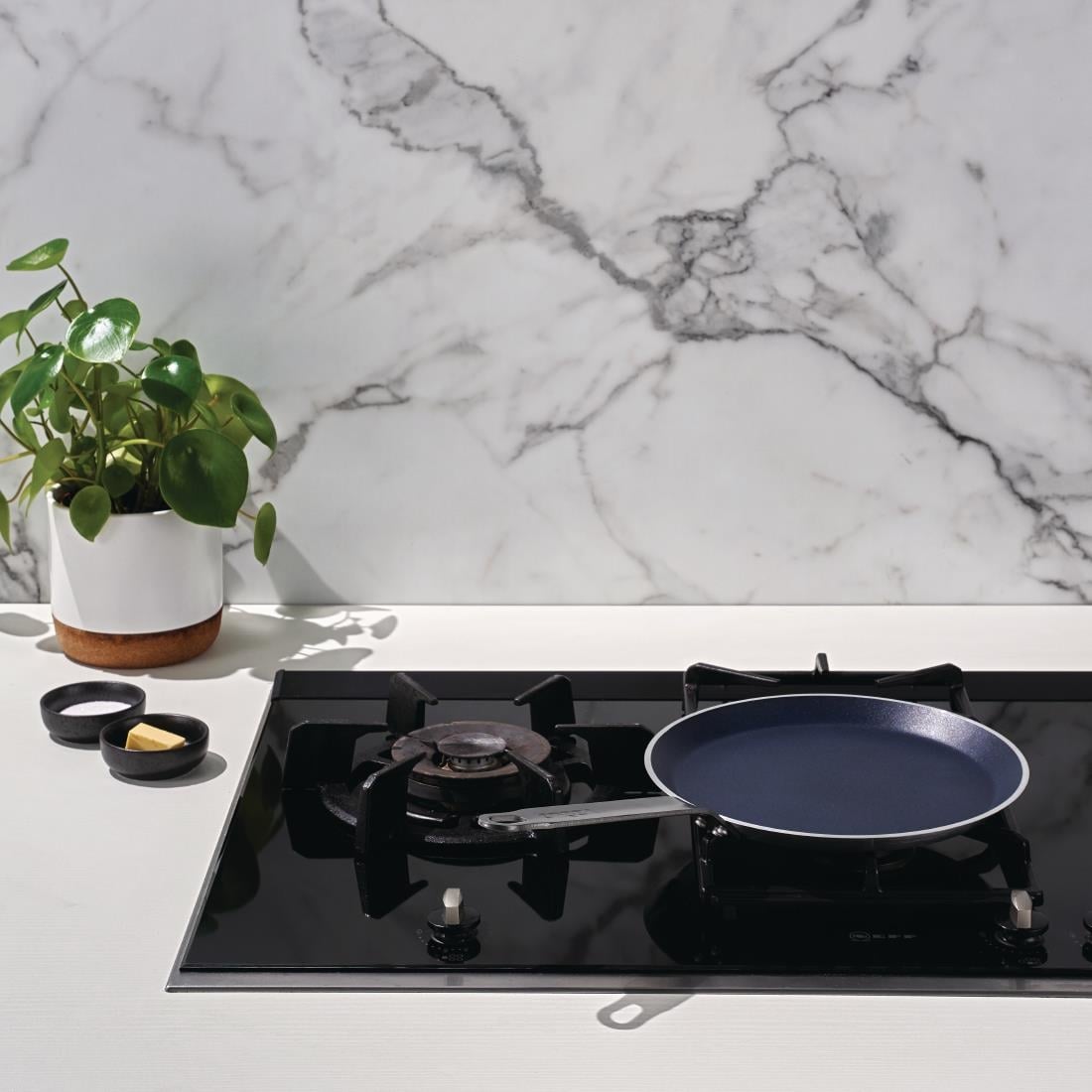 Vogue Aluminium Antiaanbaklaag Teflon Platinum Plus Crêpepan 26cm