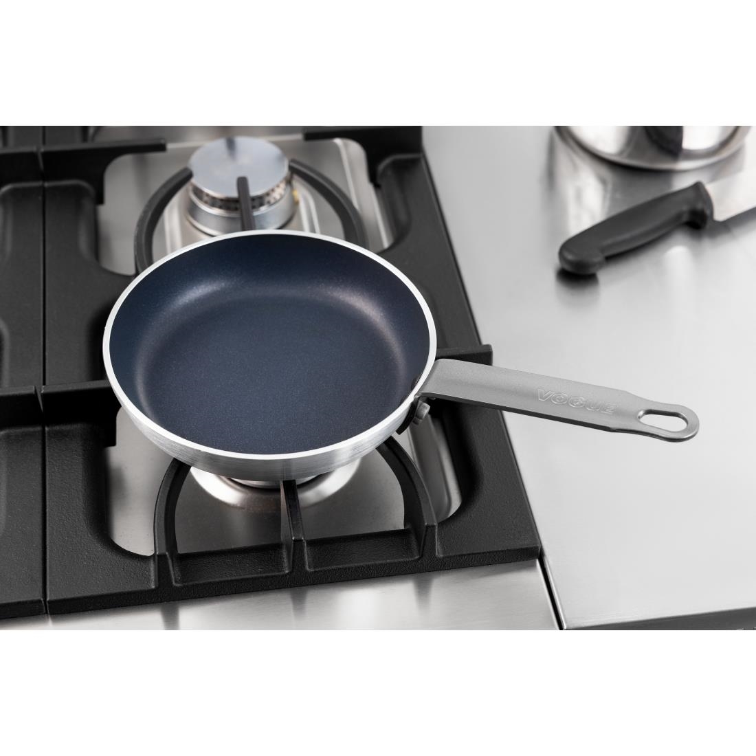Vogue Teflon Platinum Plus anti-aanbak aluminium koekenpan 20cm