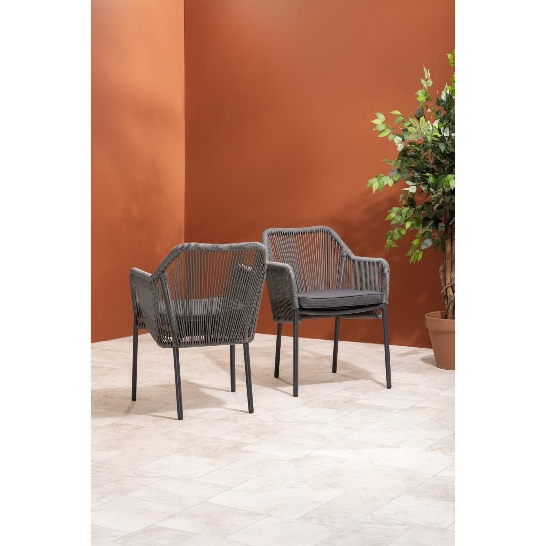Bolero Bay PE gevlochten rattan outdoor armstoelen antraciet (2 stuks)