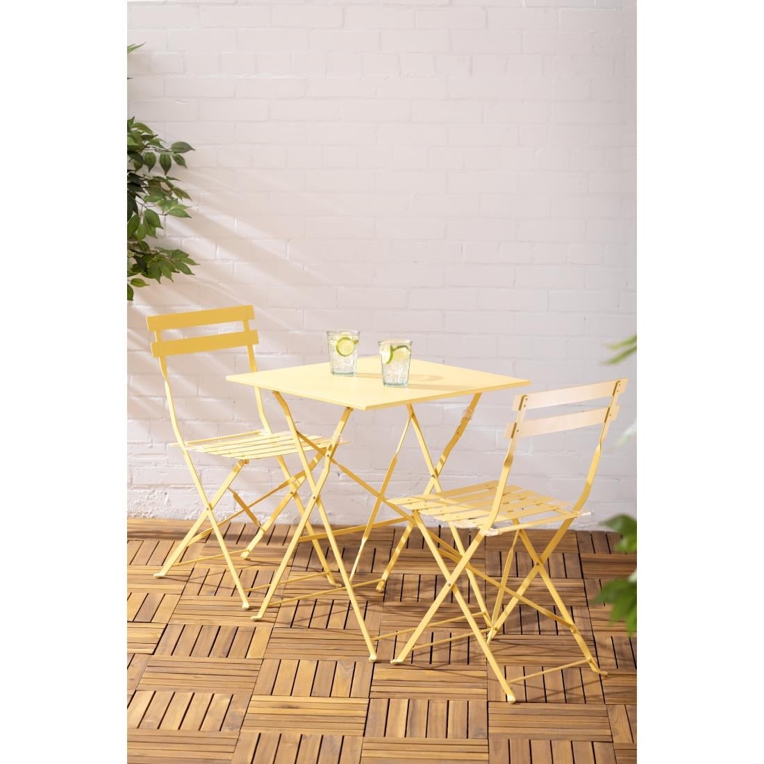 Bolero Perth zachtgele trottoirstijl vierkante tafel 600 mm - Afbeelding 7