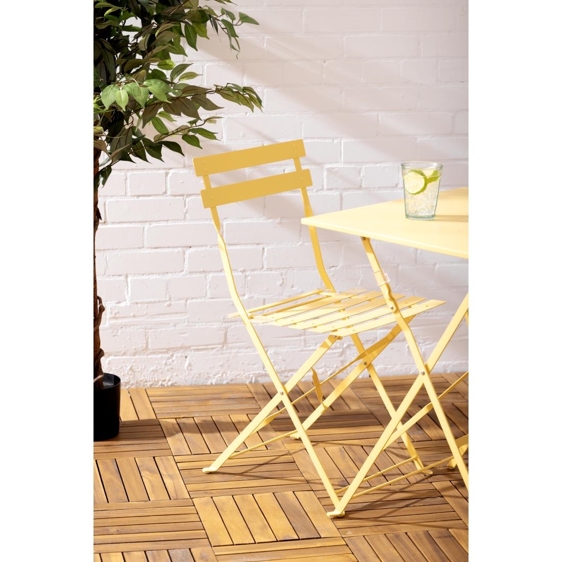 Bolero Perth zachtgele trottoirstijl vierkante tafel 600 mm - Afbeelding 9