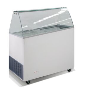SCHEPIJSVITRINE CORSICA 6